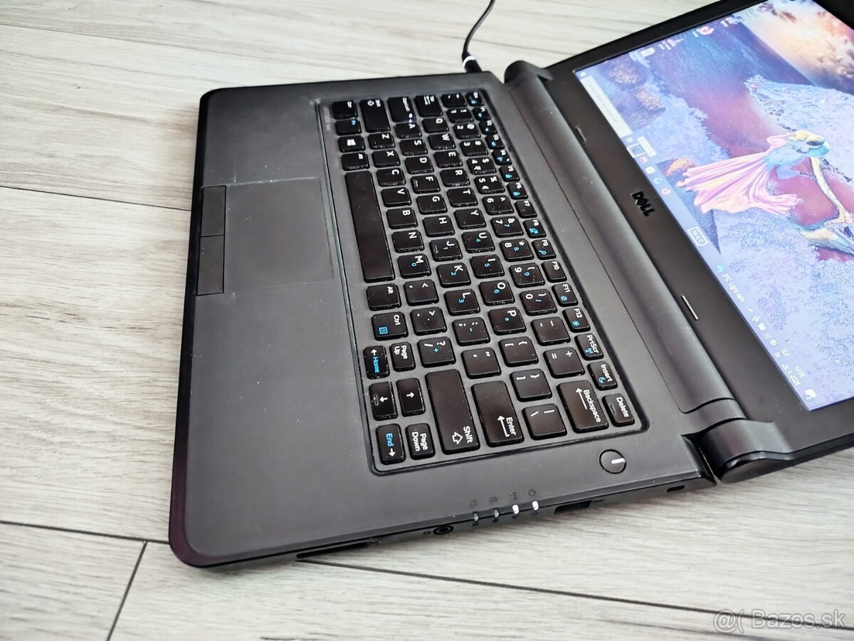 notebook Dell Latitude 3340 - Core i5, 8GB, 240GB SSD, W10 - 4