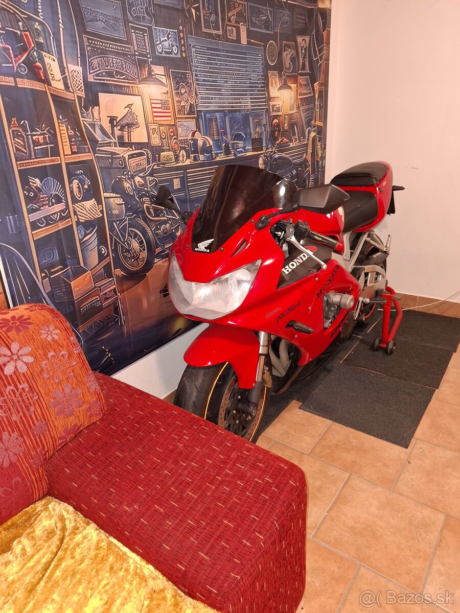 Honda CBR 929 RR - 4