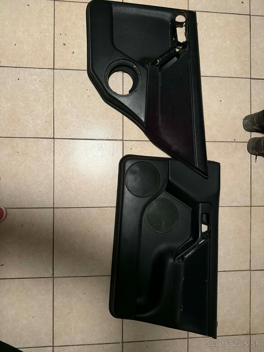 Predám sedačky+tapacire na golf mk3 - 4