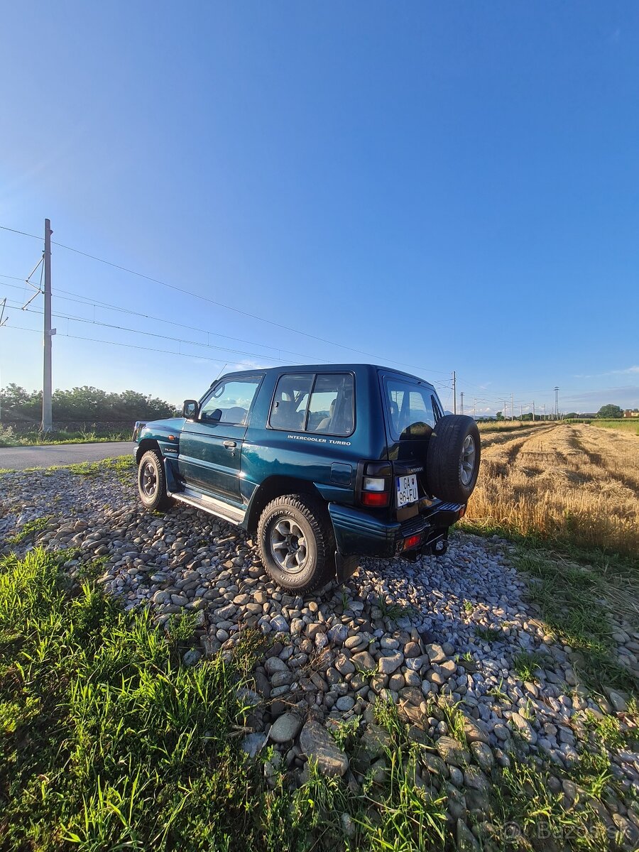 Mitsubishi Pajero 2