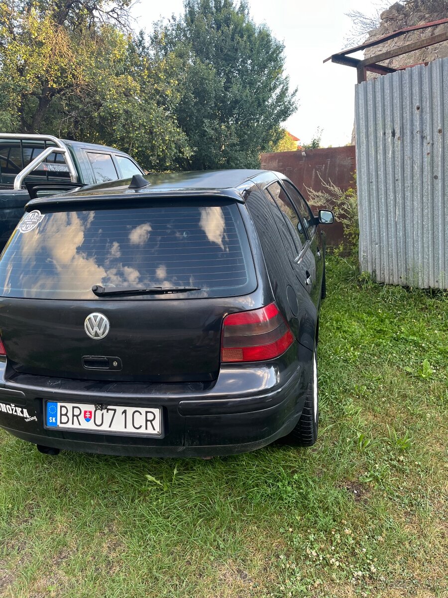 Predám Volkswagen golf 4 - 4