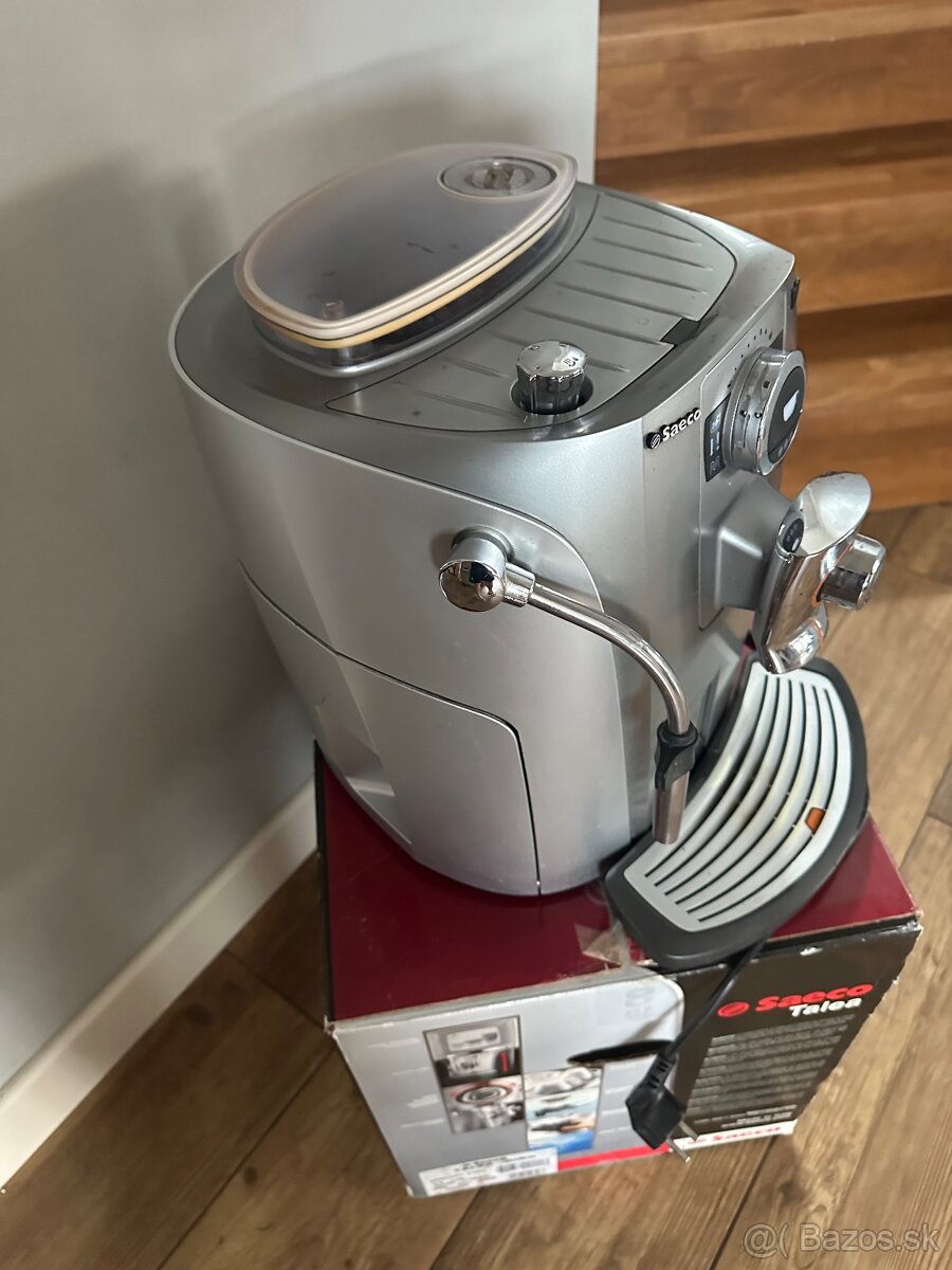 Predám automaticky kávovar Saeco Giro - 4