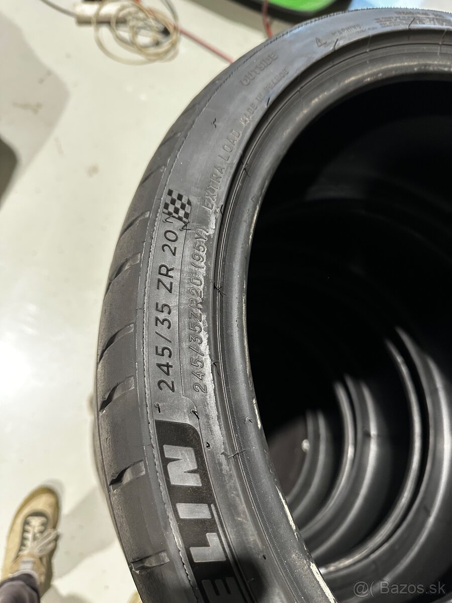 Michelin Pilot Sport 4s 245/35 r20 - 4