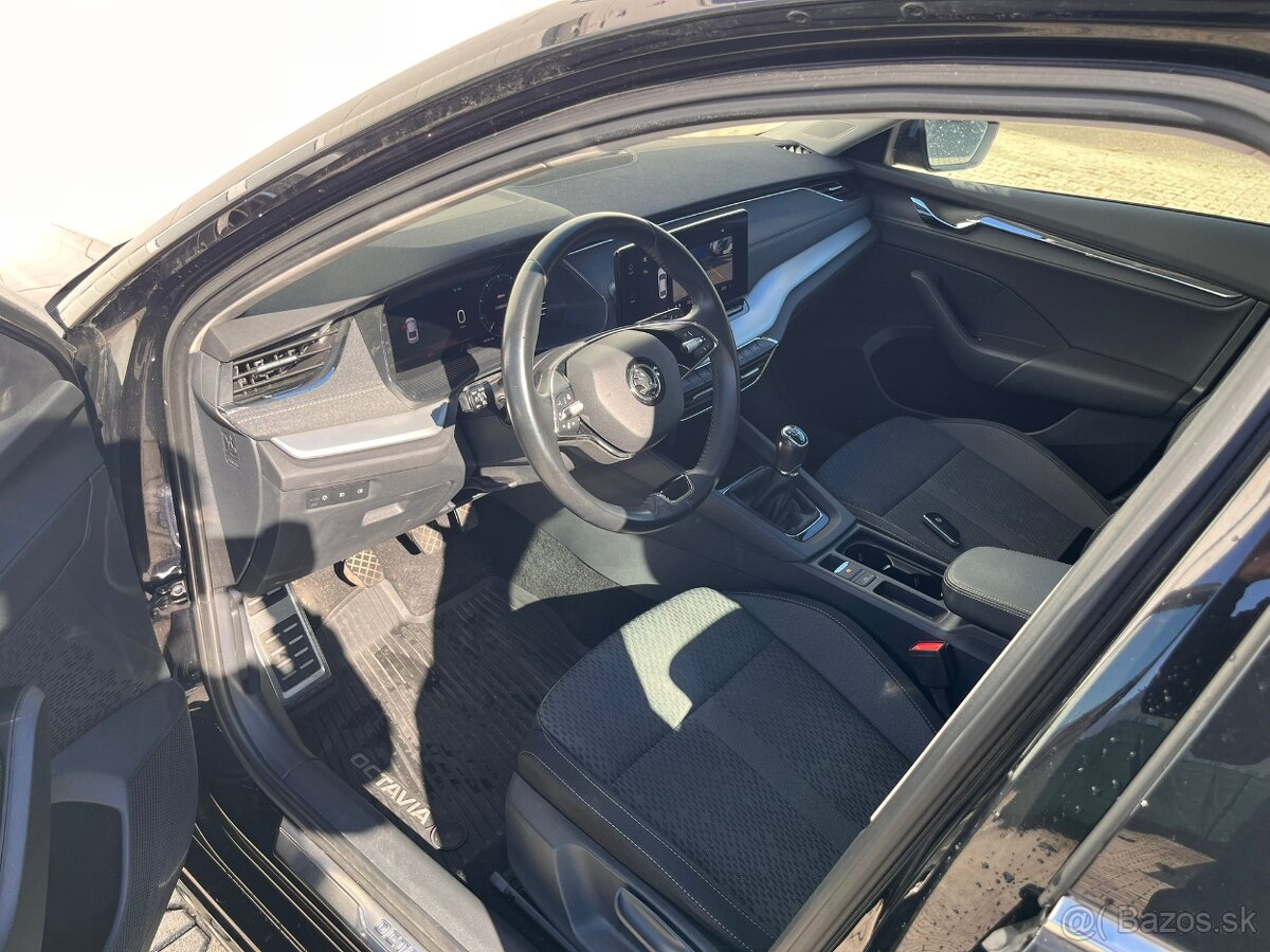 Škoda Octavia 1.0 TSI - 4