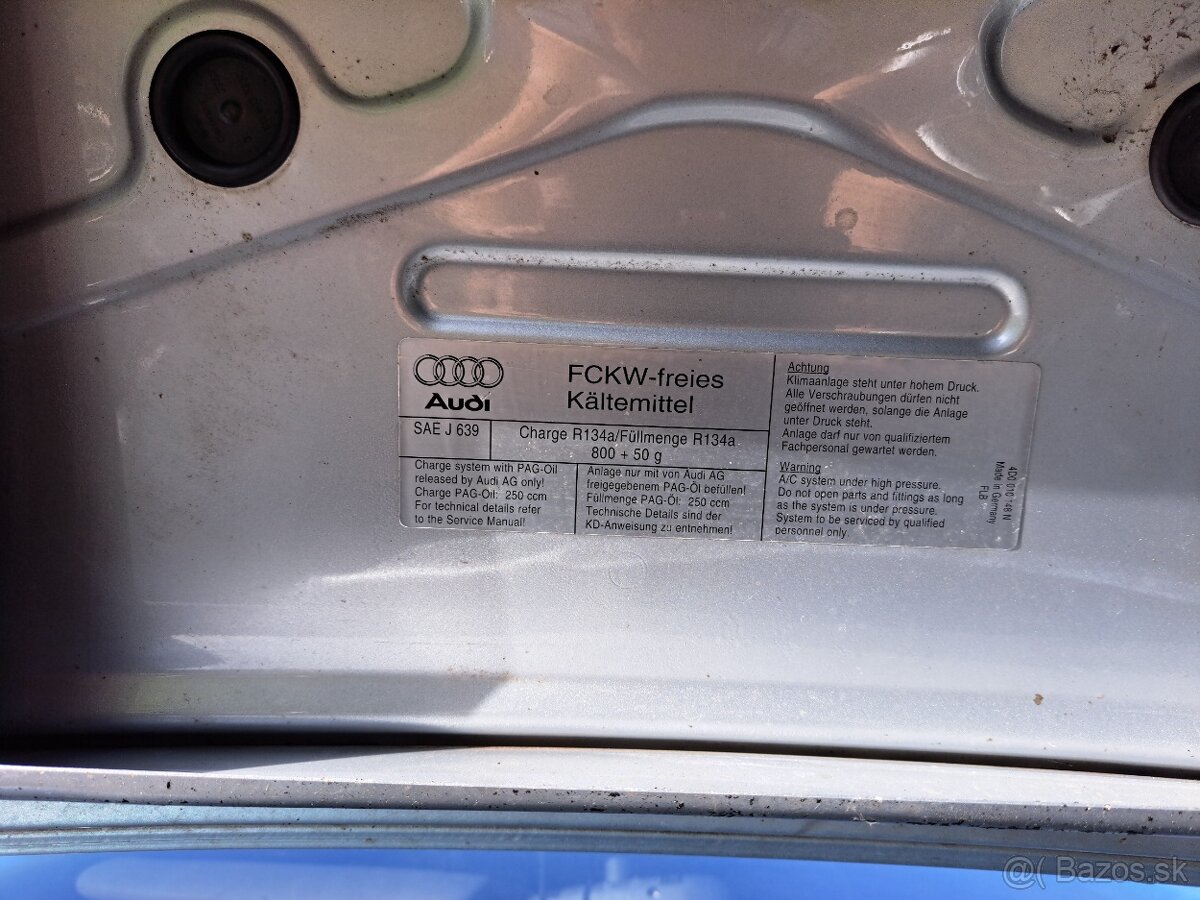 Predám prednú kapotu na Audi A8d2 - 4