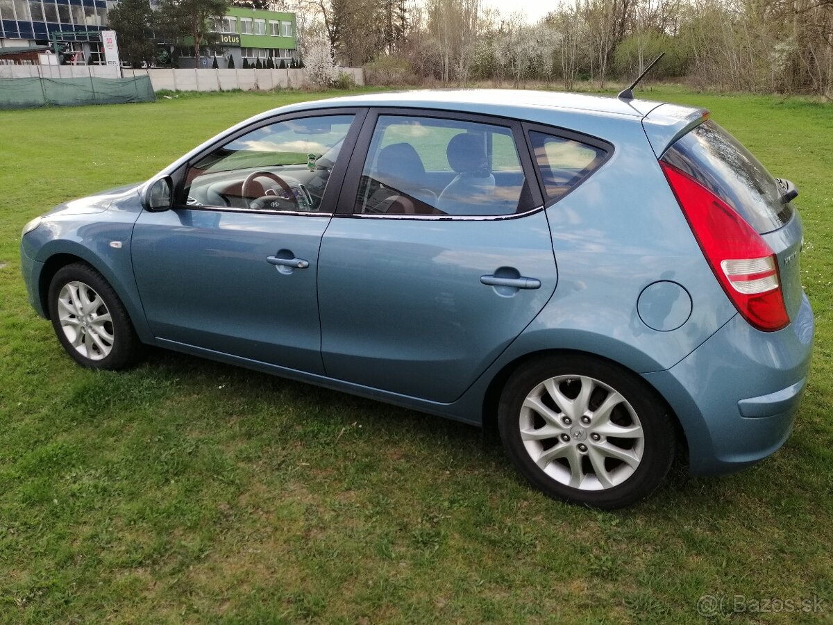 Hyundai i30 1,4 Benzín - plyn - 4