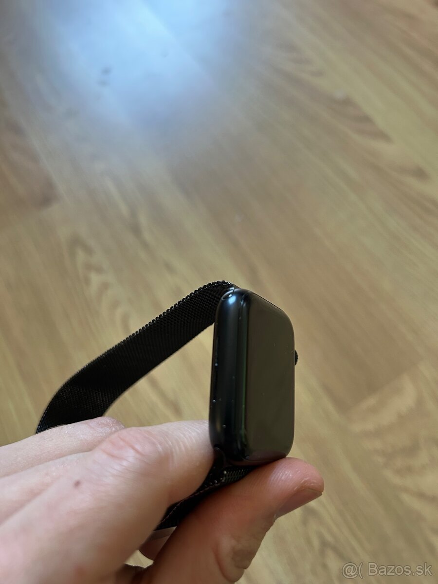 Apple Watch SE 2 44mm - 4