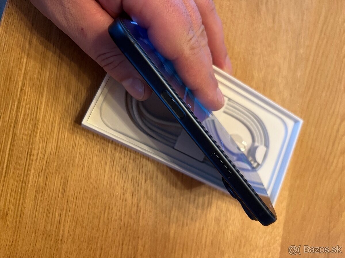 IPHONE 17 PRO BLUE 256GB - 4