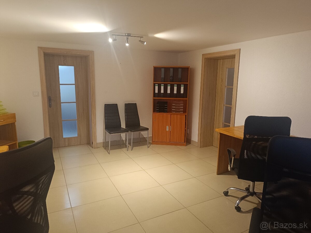 KANCELÁRSKY PRIESTOR 100 m² KOŠICKÉ OLŠANY - Widok 4