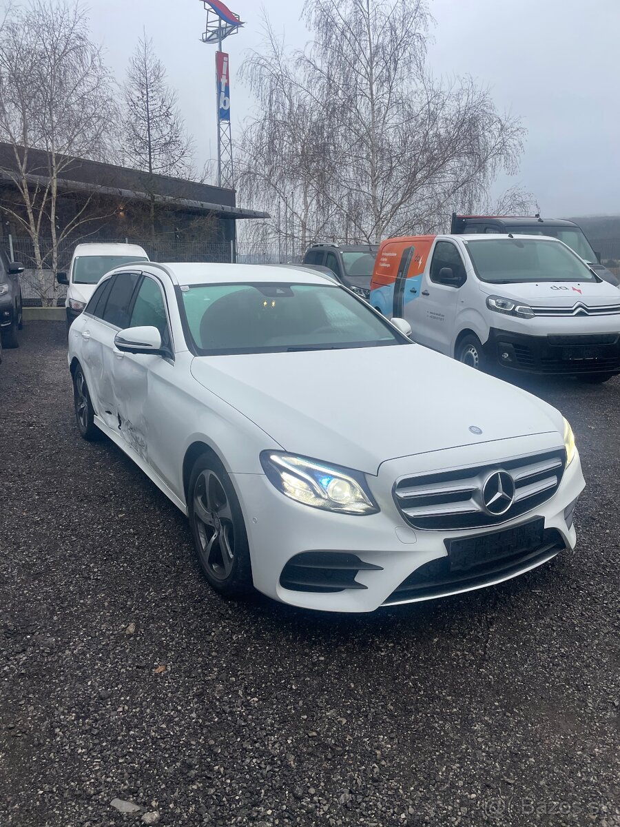Mercedes E220d - 4