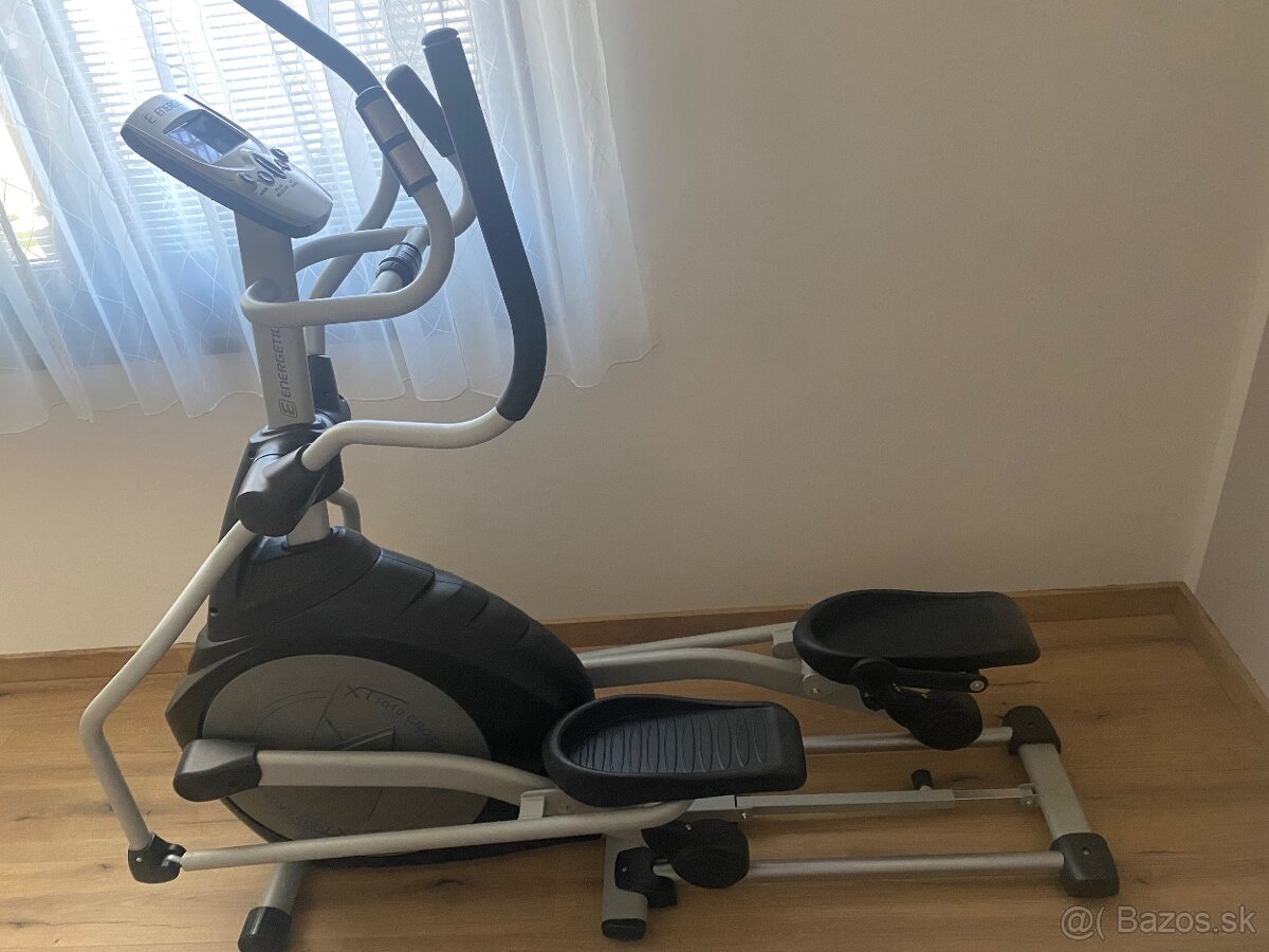 Kvalitný eliptický trenažér XT1010 - 4