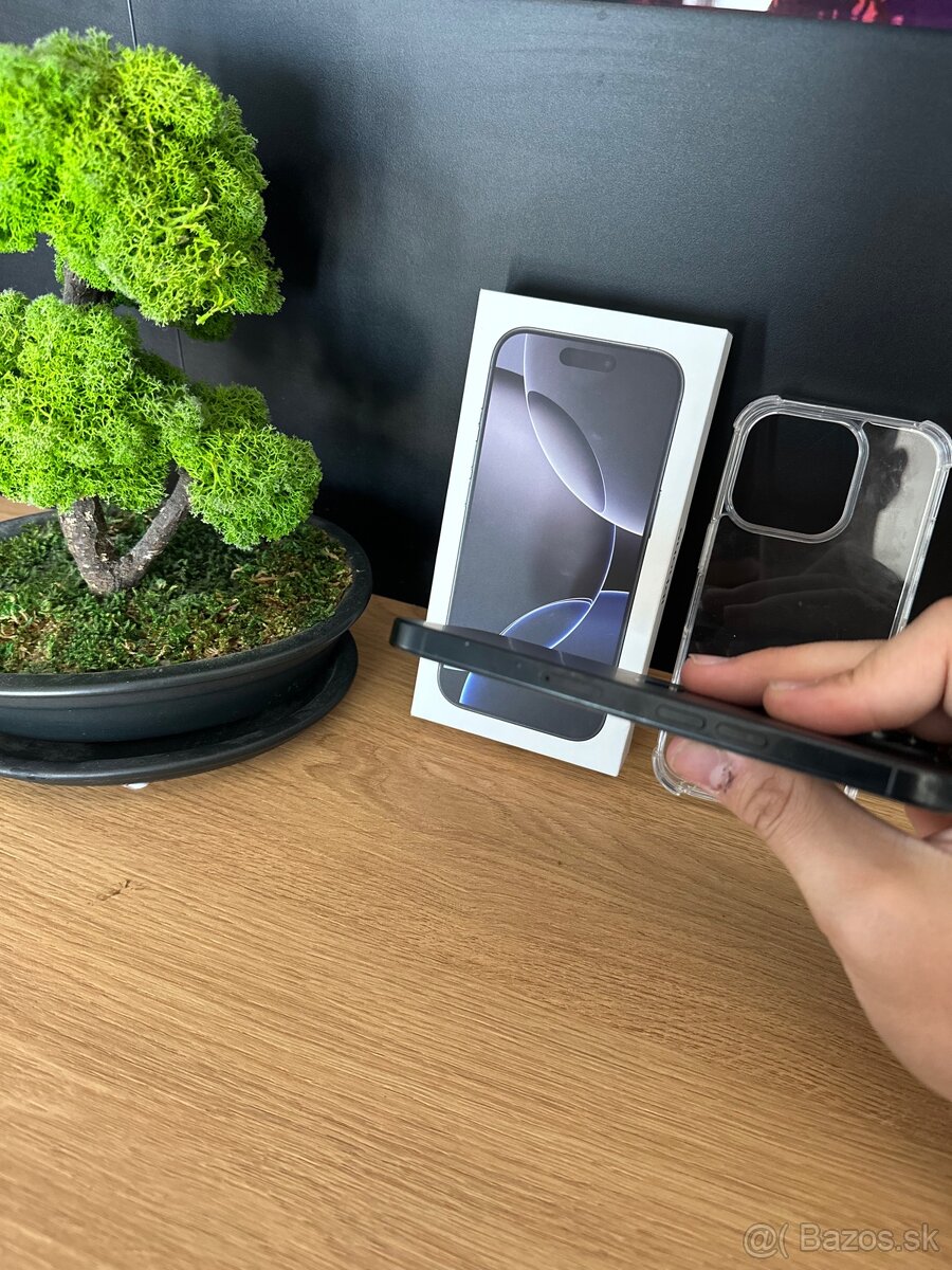 iPhone 16 Pro - 4