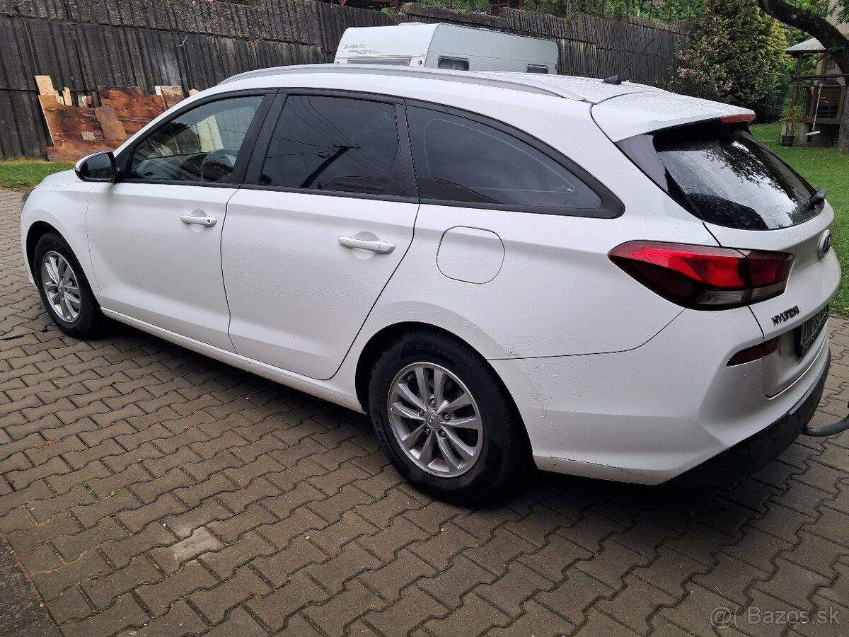 HYUNDAI i30 KOMBI 1.4 TGDI - 4