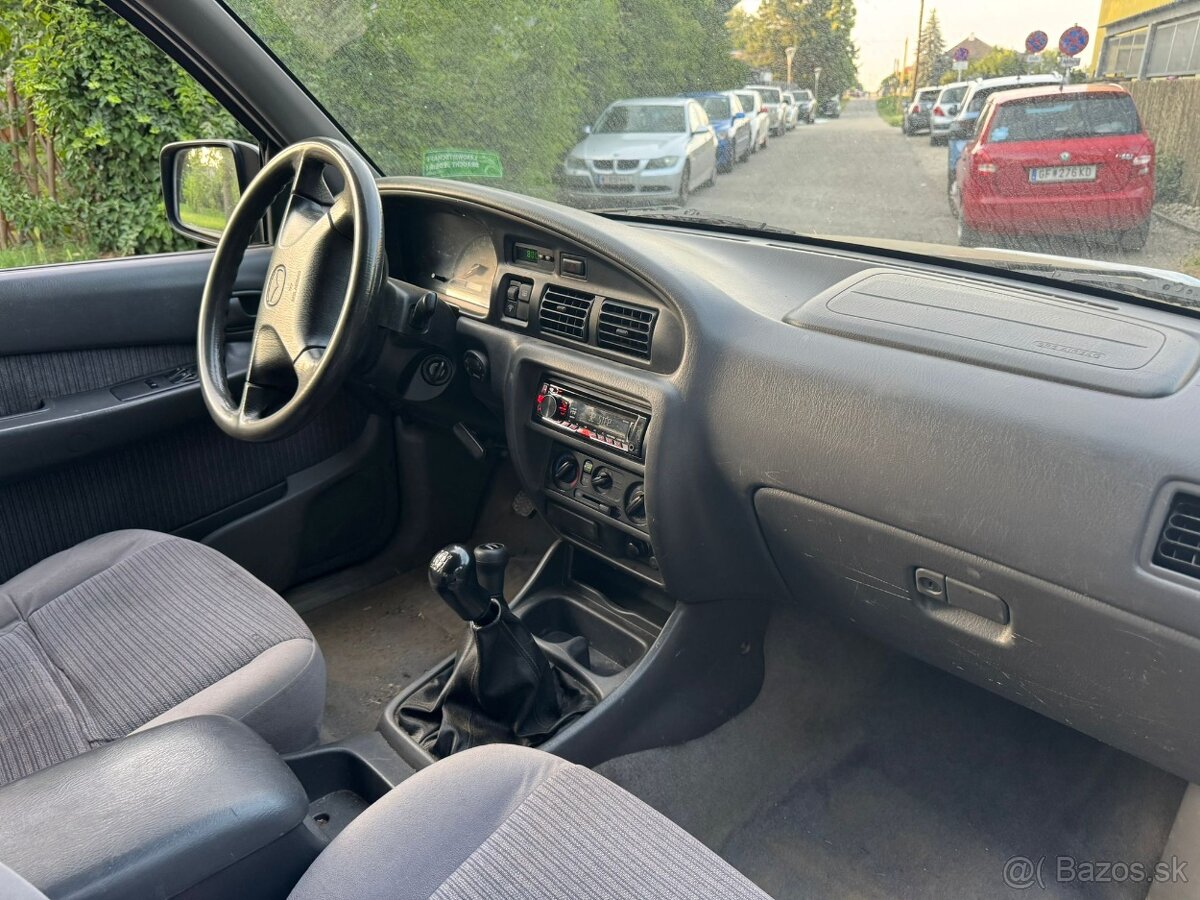 MAZDA B2500 2,5 TD 80KW 4X4 KLÍMA ŤAŽNÉ