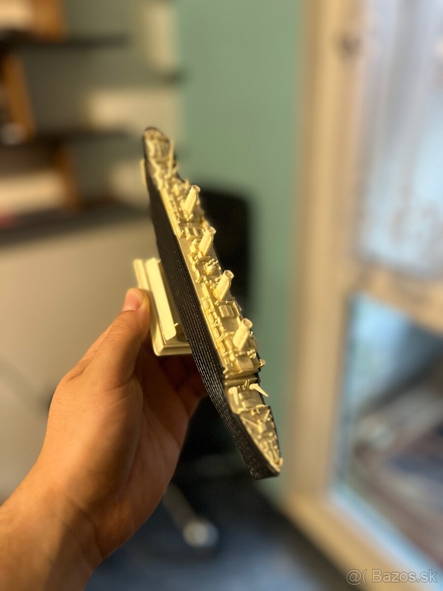 Model RMS Titanic legendárna výletná loď - 4