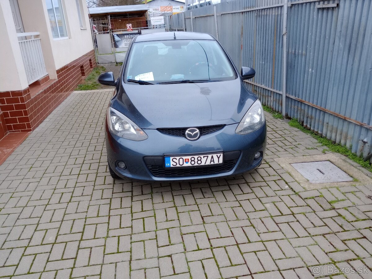 Predám Mazdu 2 - 4
