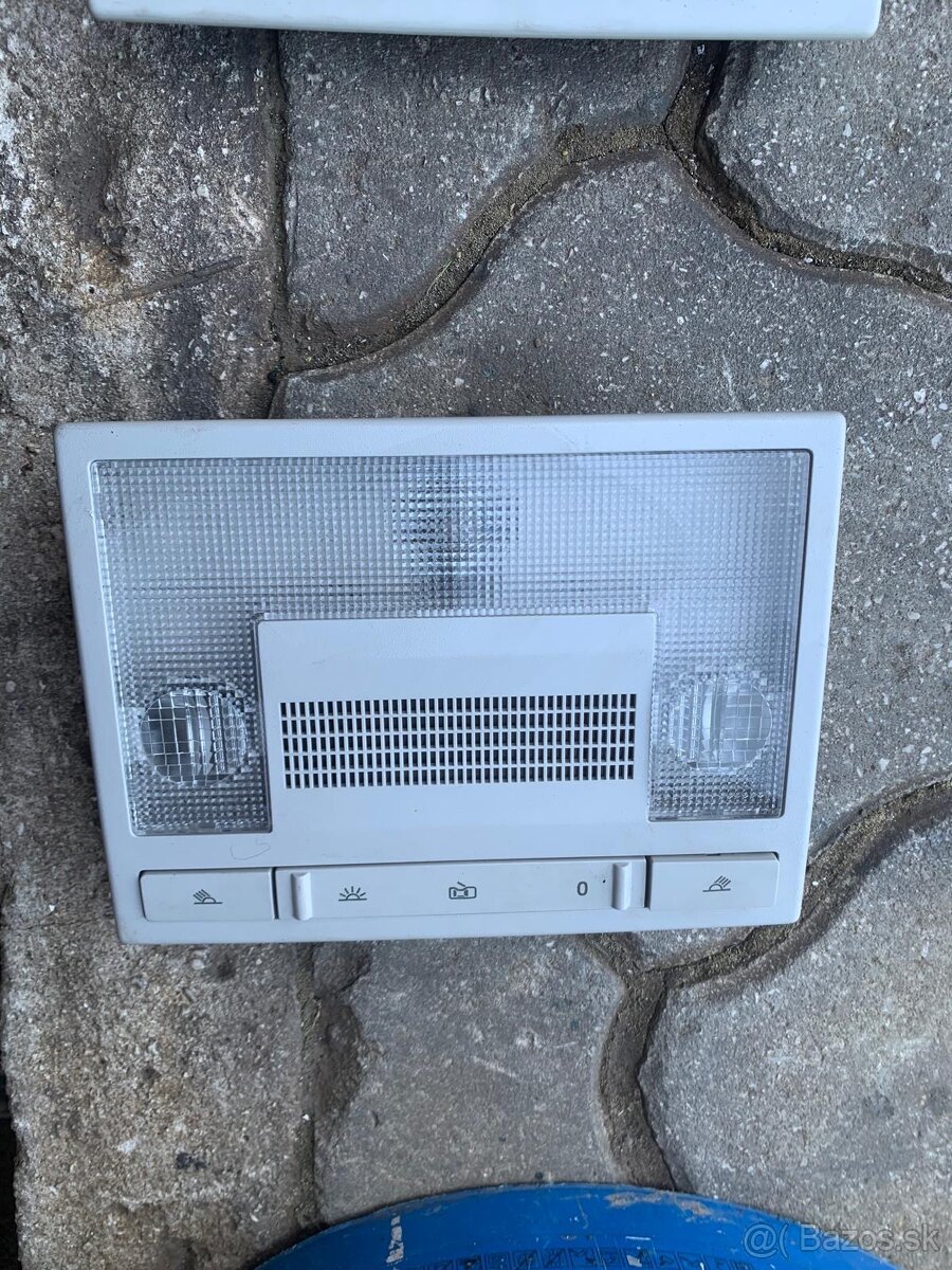 Predám predné a zadné stropné svetlá do VW seat škoda AUDI - 4