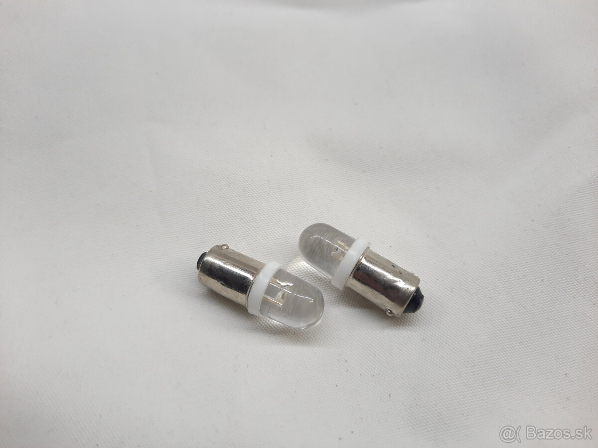 Predám rôzne LED žiarovky do auta: - 4