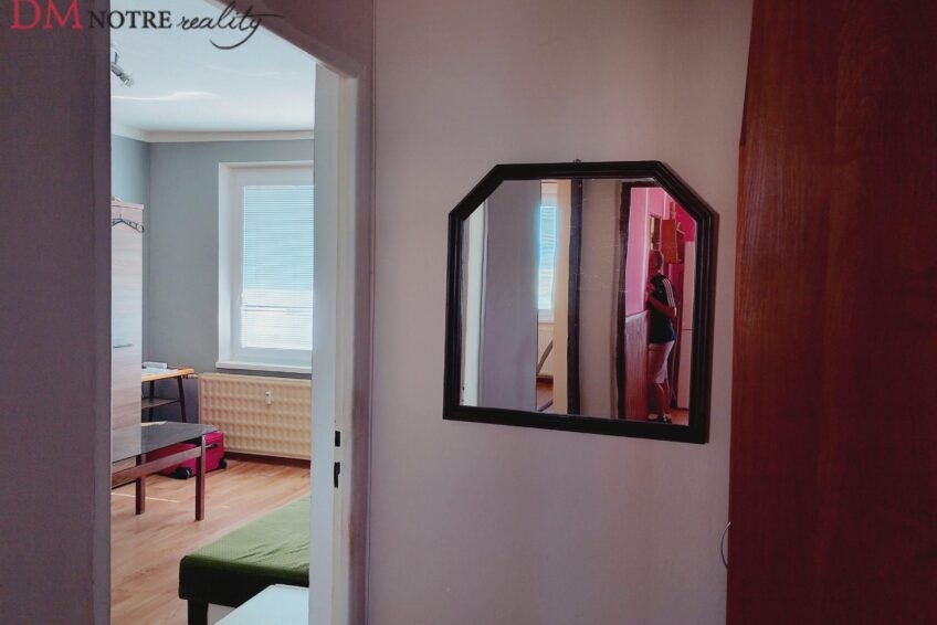 Dvojizbový byt s výmerou trojizbového s balkónom v Lučenci. - 4