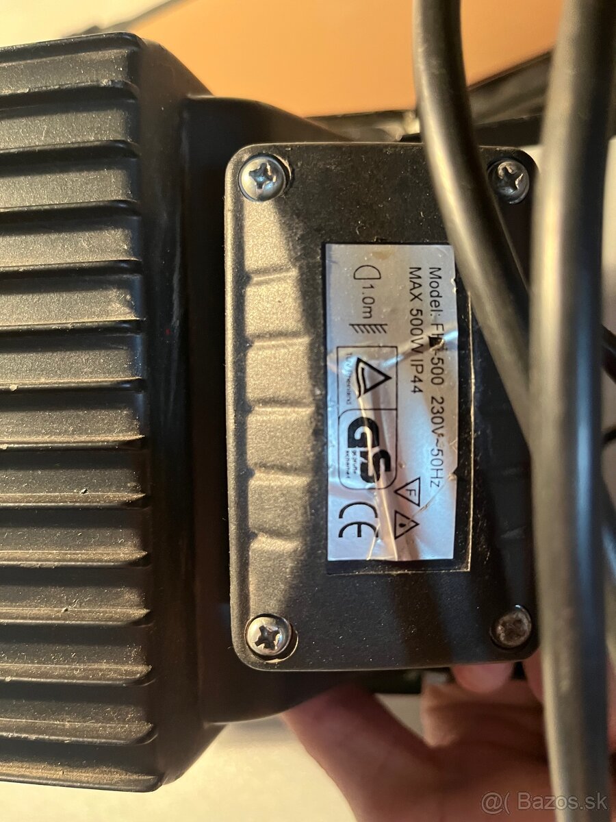 Výkonný LED reflektor s príkonom 500 W - 4