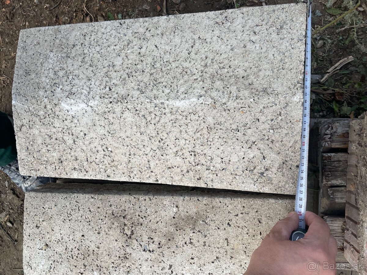 Predám tehly + betónové striešky - 4