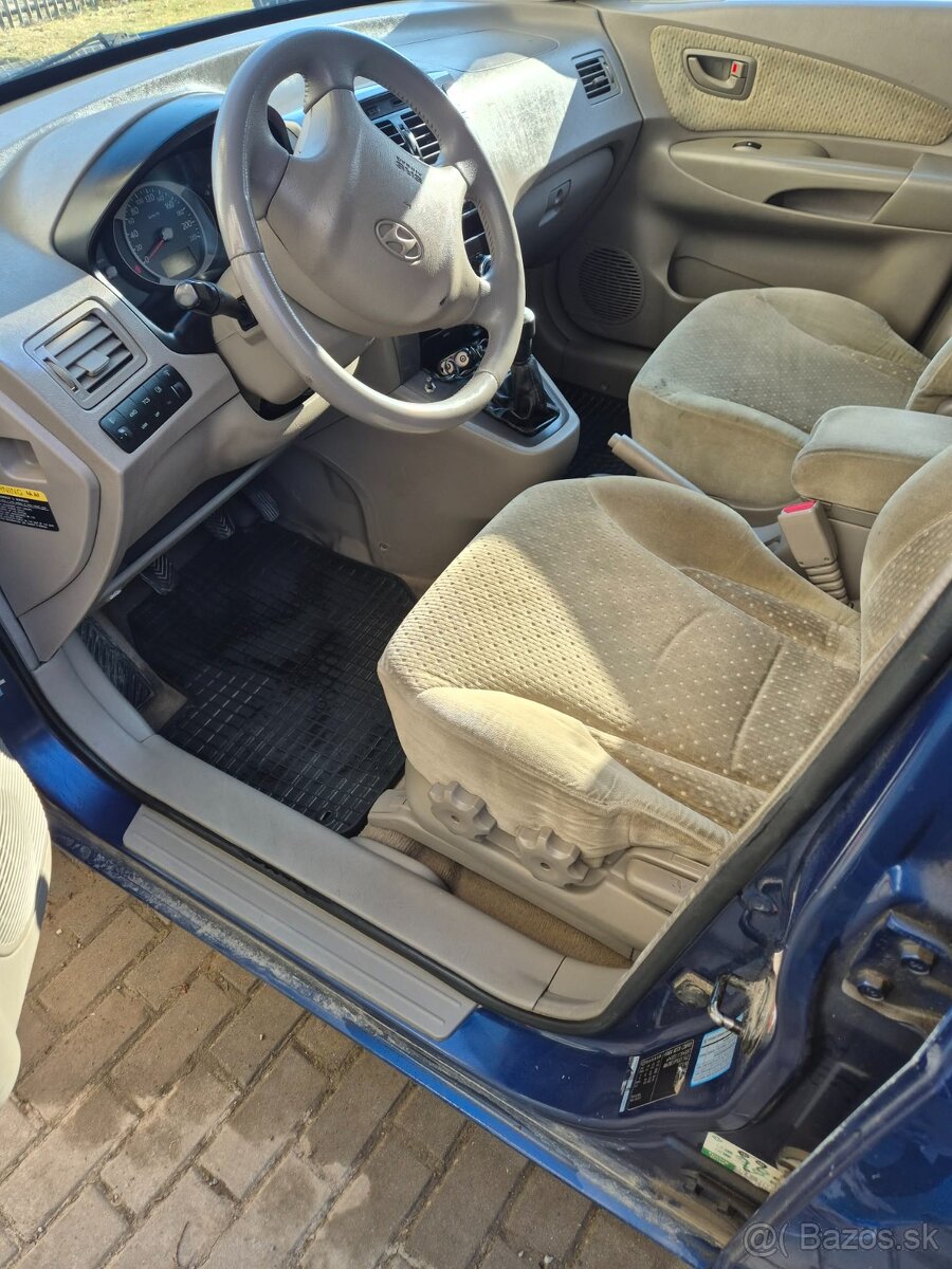 Hyundai tuscon 2.0 crdi 85kw - 4