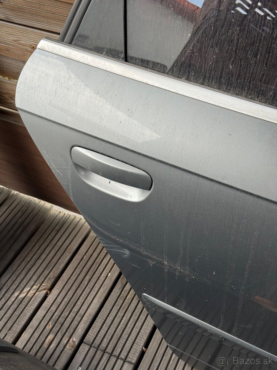 Audi A4 b7 zadné dvere - 4
