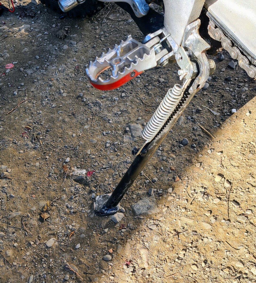 AJP PR3 Enduro 240 (6/2018)