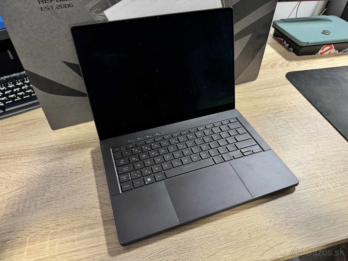 Asus ROG Zephyrus G14 R7/4050/32GB/2TB - 4