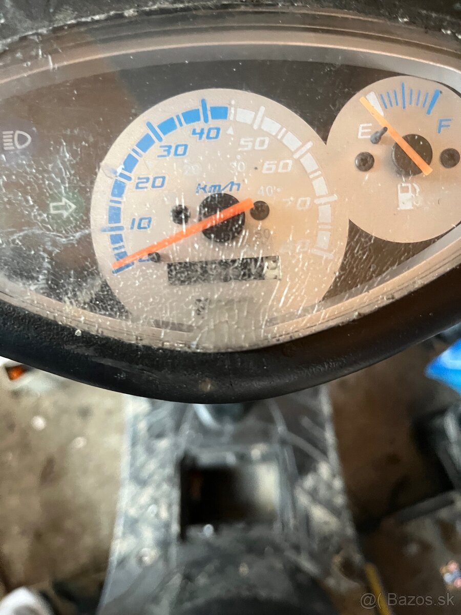 AGM SP50 - 4
