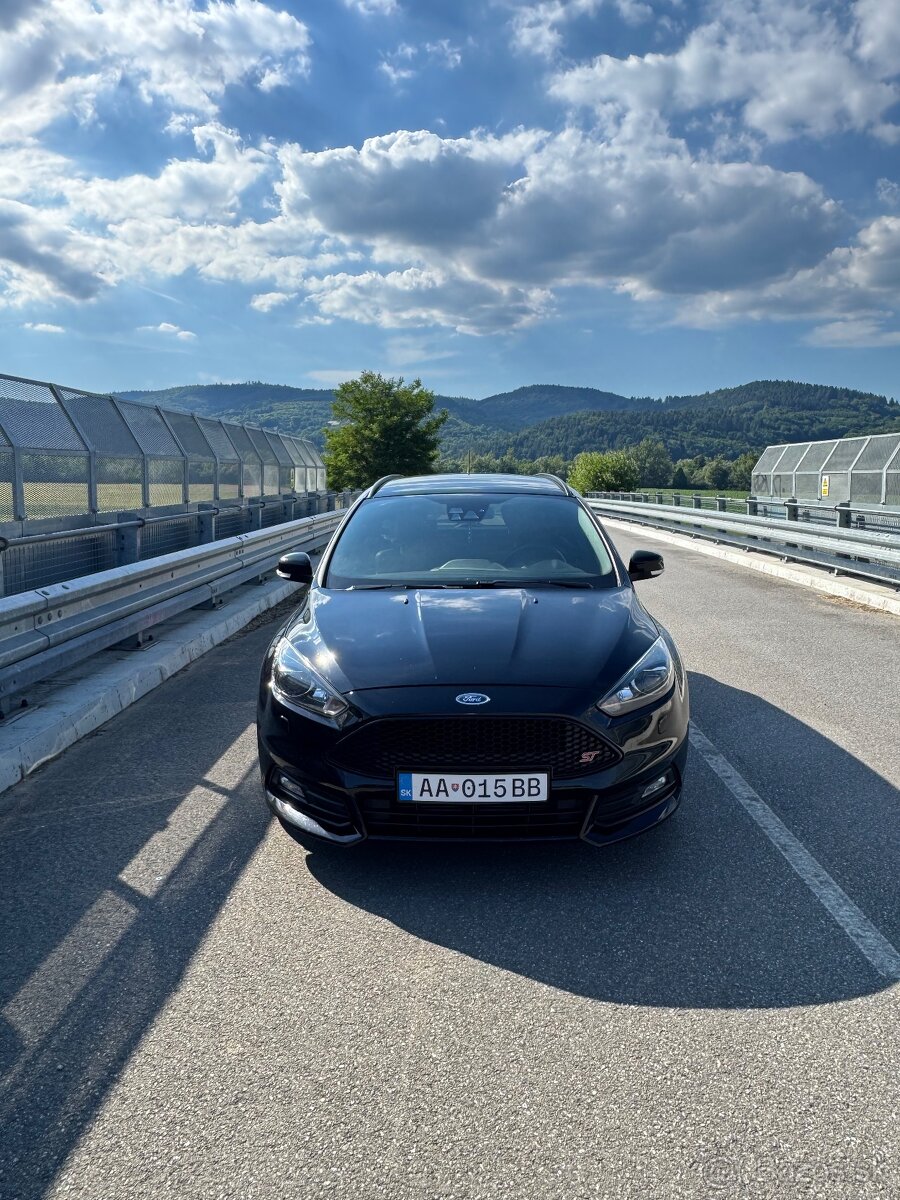 Ford Focus ST 2.0 Benzin - 4