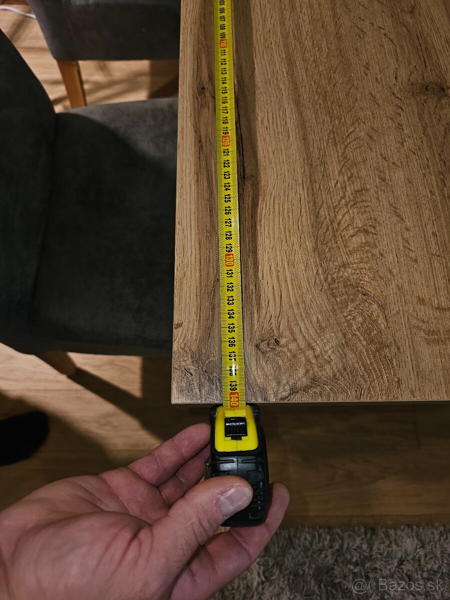 Predám veľký jedálenský stôl so stoličkami + menší stolík - 4