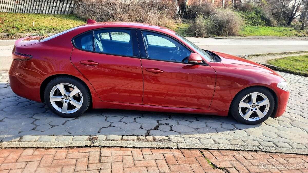 Alfa Romeo Giulia Q2 2.2 Diesel 150ps MANUAL - 4