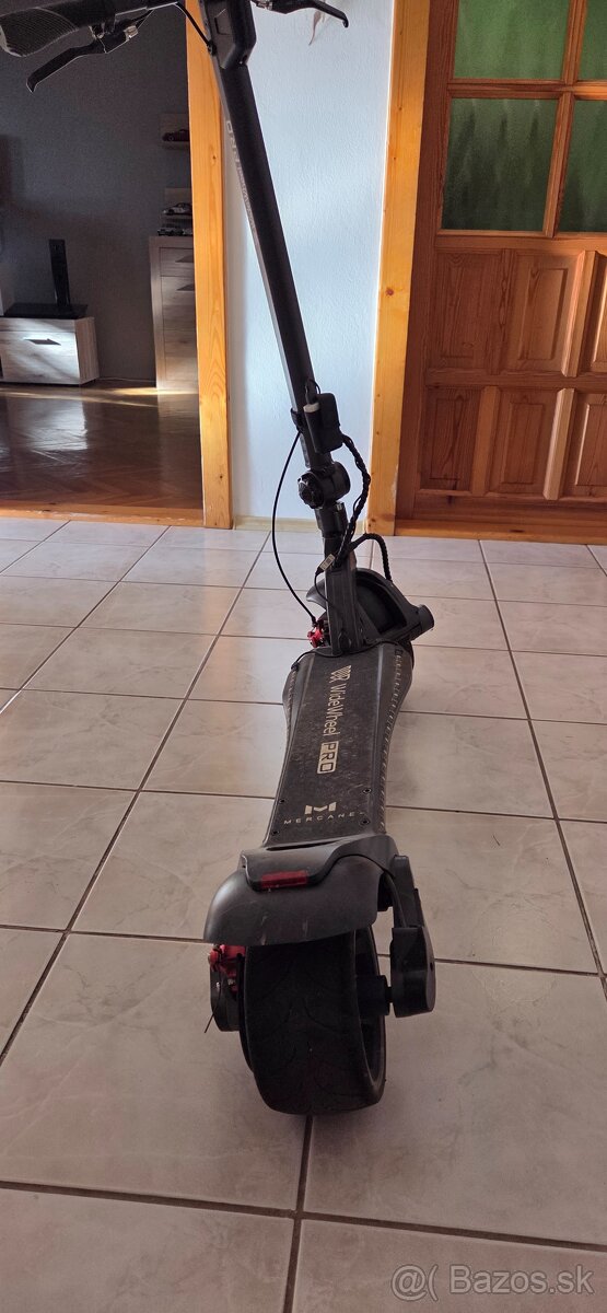 Elektrická kolobežka Mercane WideWheel Pro - 4