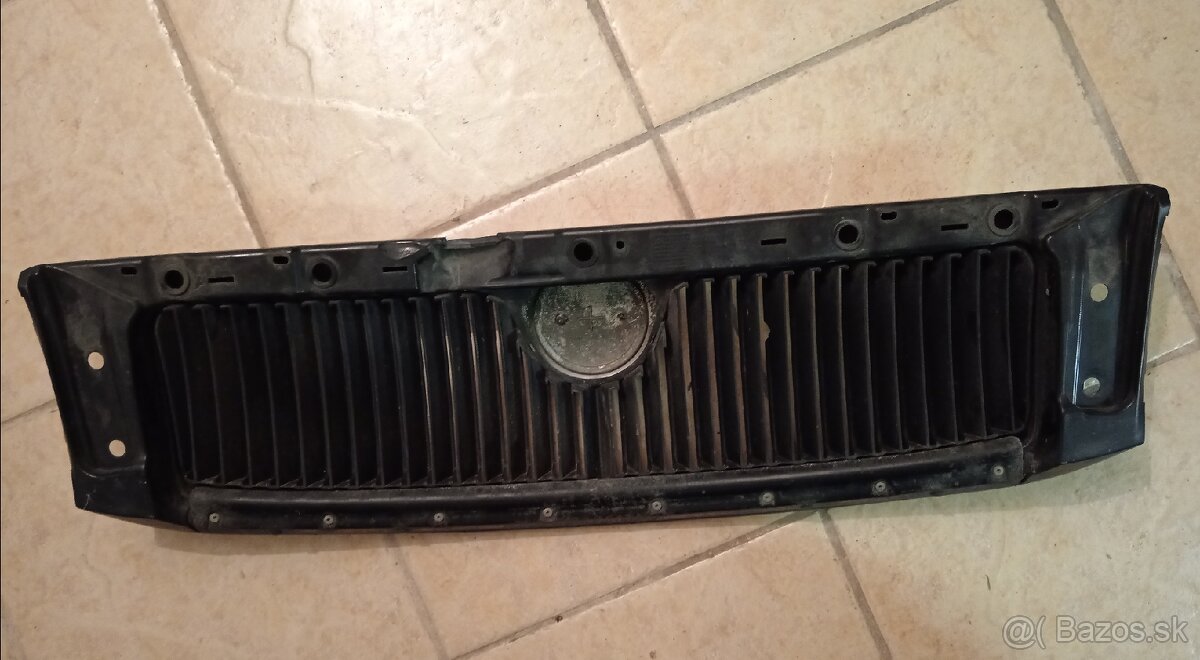 Maska Škoda Superb - 4