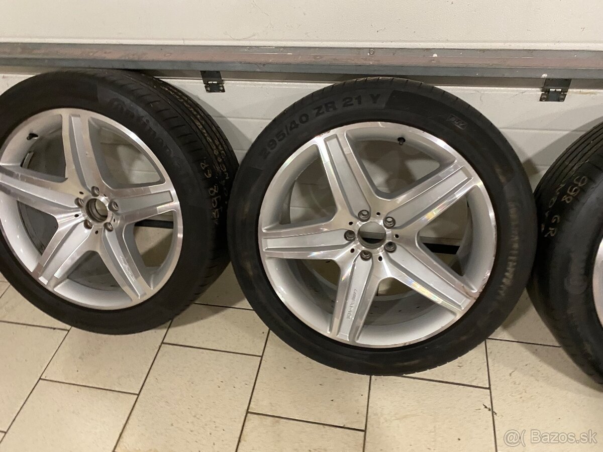 AMG Mercedes - 4