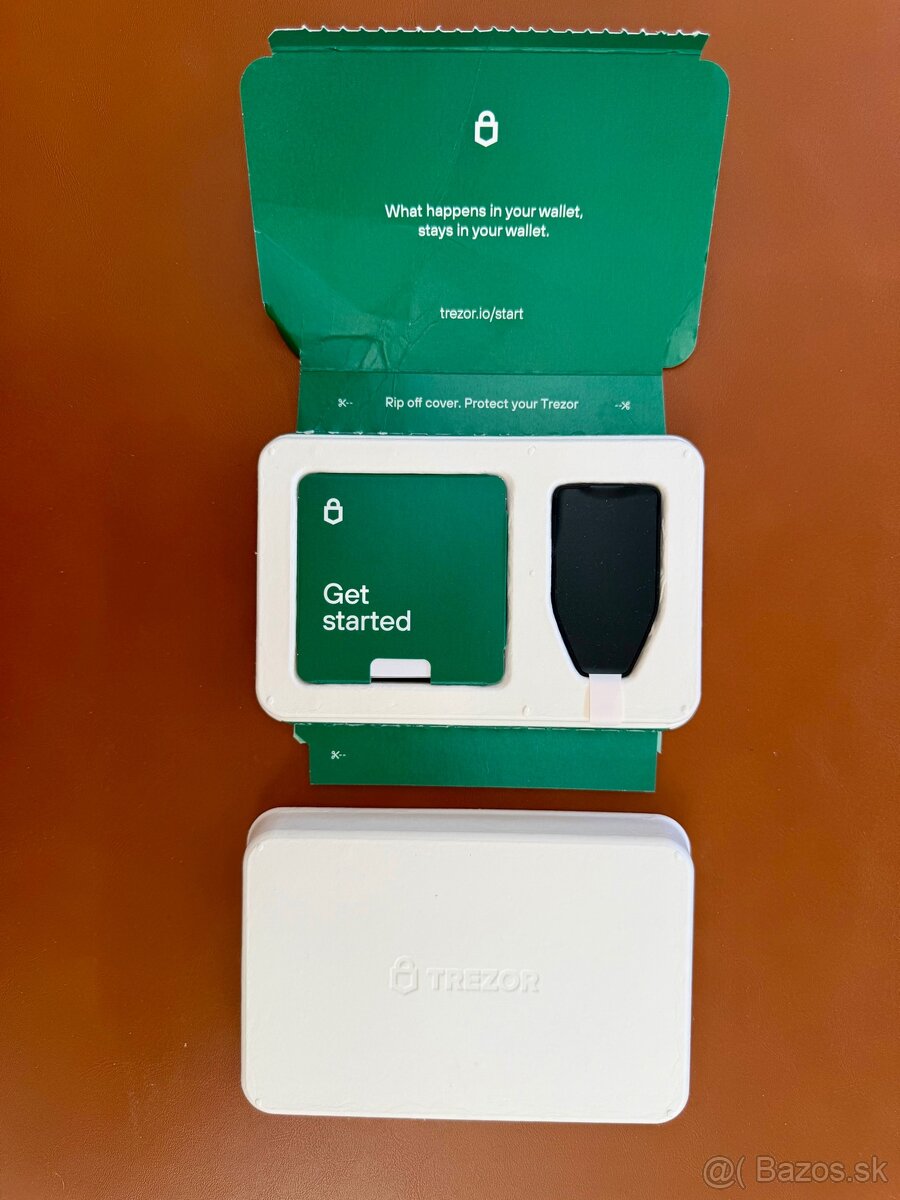 Trezor Safe 3 + Metal Keep - 4