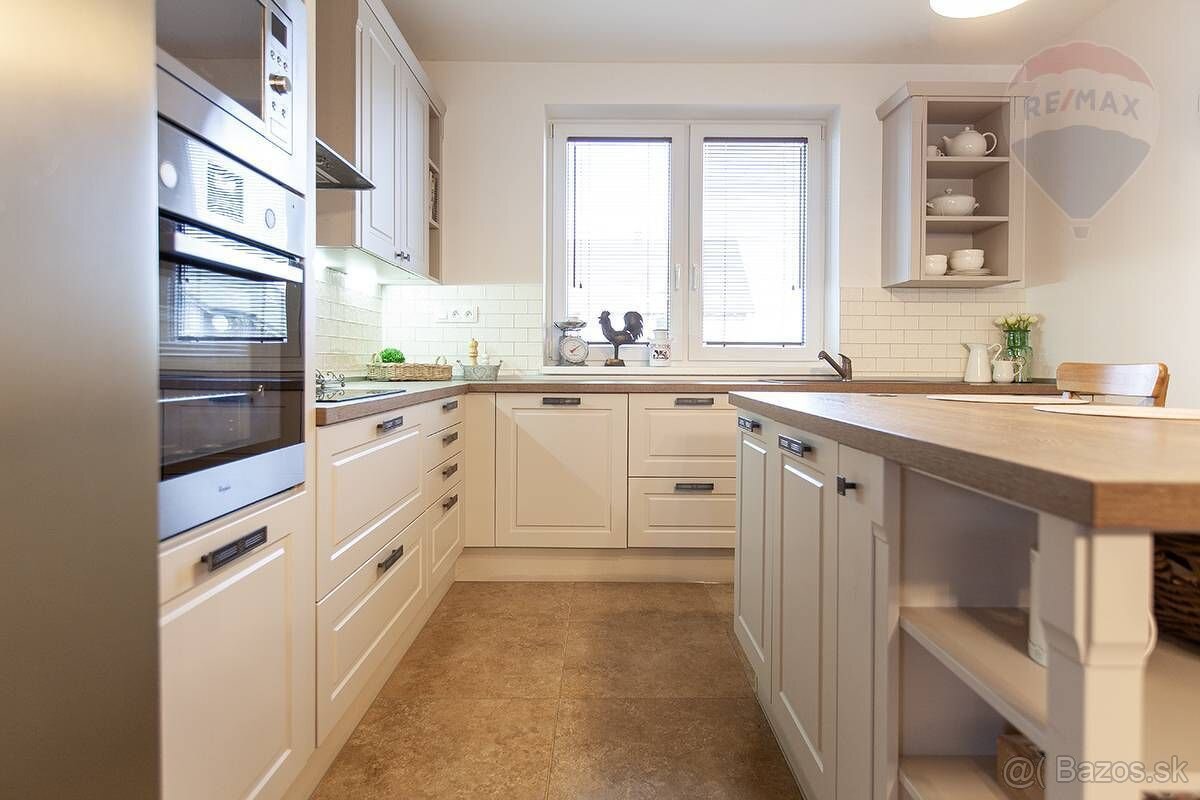 Na predaj 5-izbový rodinný dom v Sološnici - 4