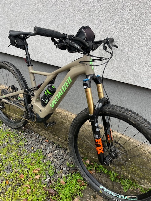 Specialized elektrobicykel celoodpružený - 4