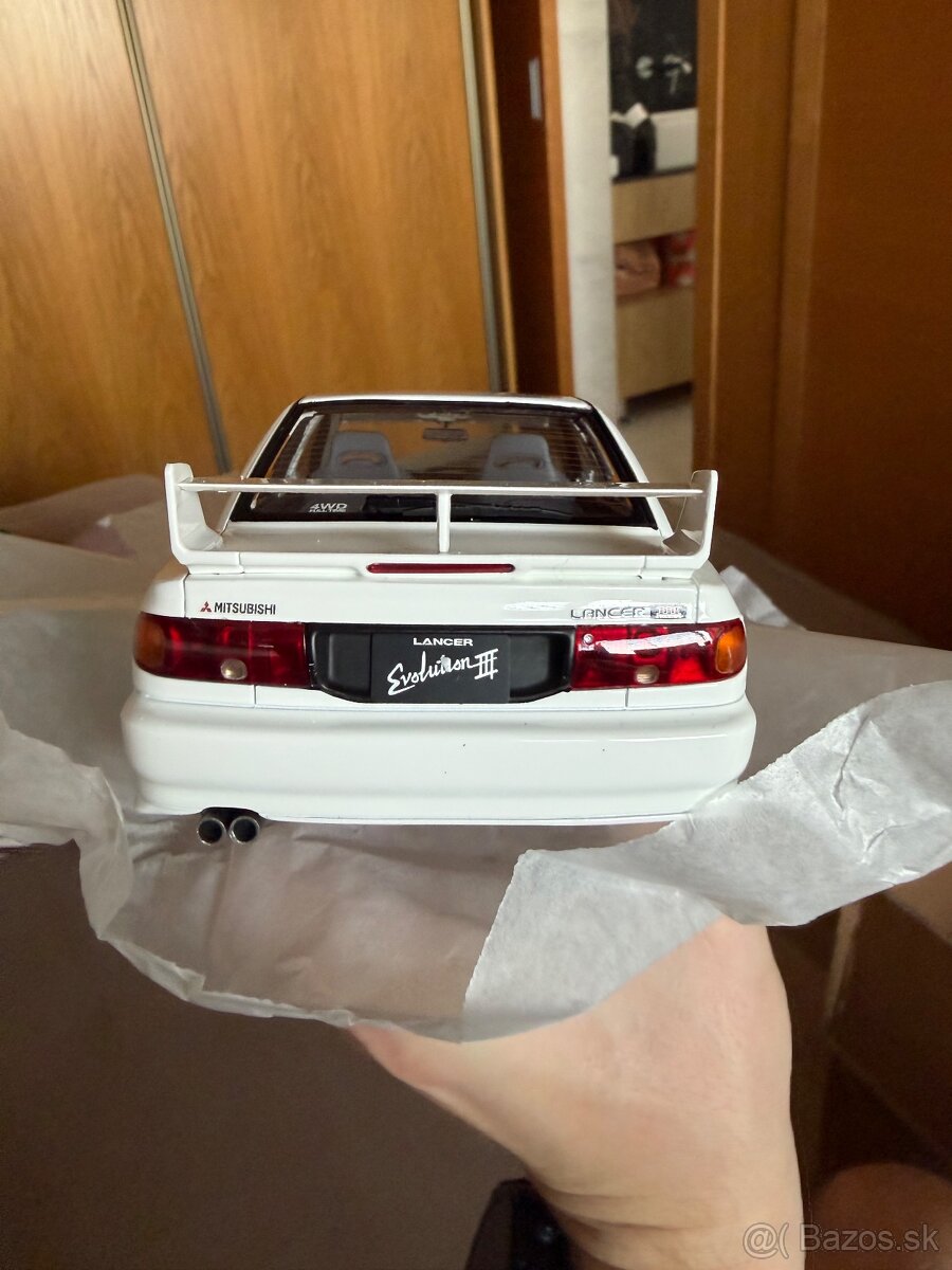 Mitsubishi evo3 1:18 - 4