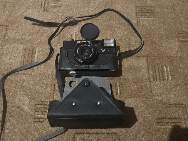 Predám fotoaparáty: - 4