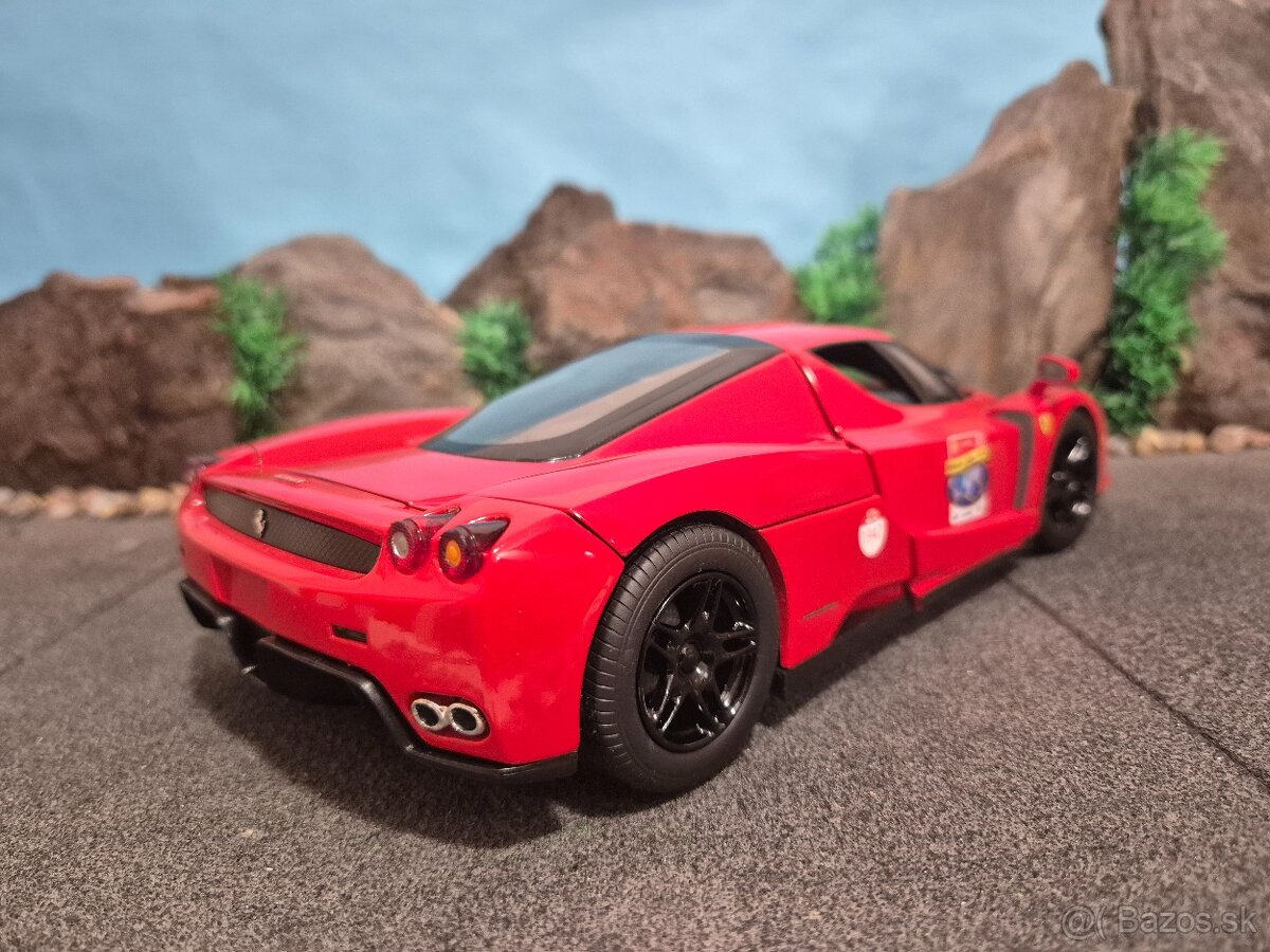 Prodám model 1:18 Ferrari Enzo - 4