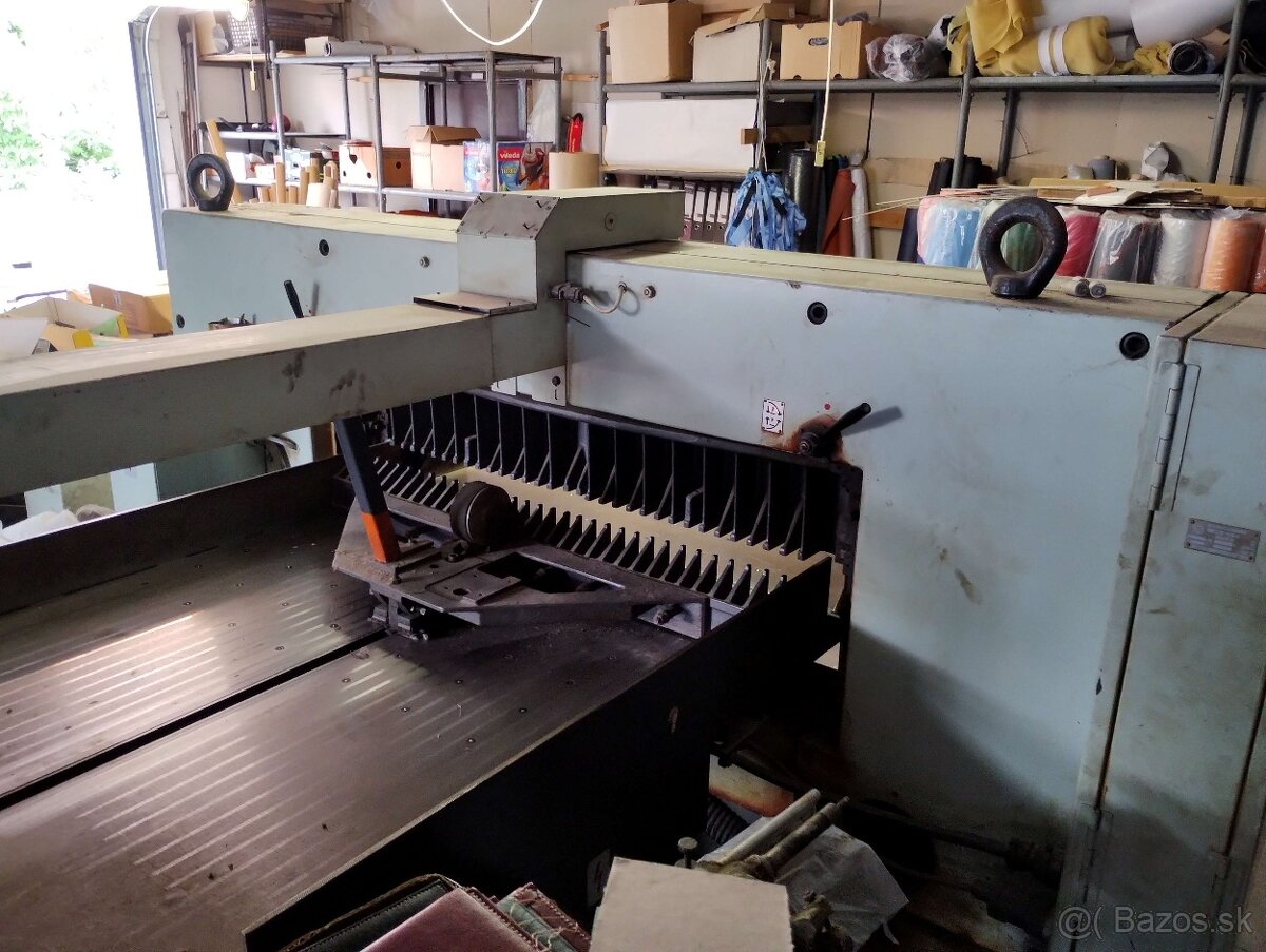 Predáme sekací stroj MAXIMA - 4