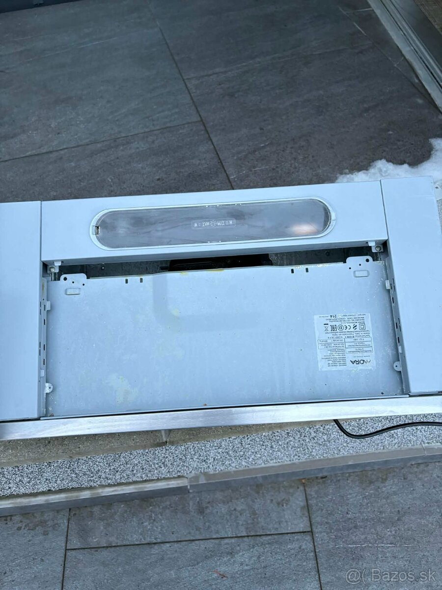 Predám kuchynský digestor MORA - 4