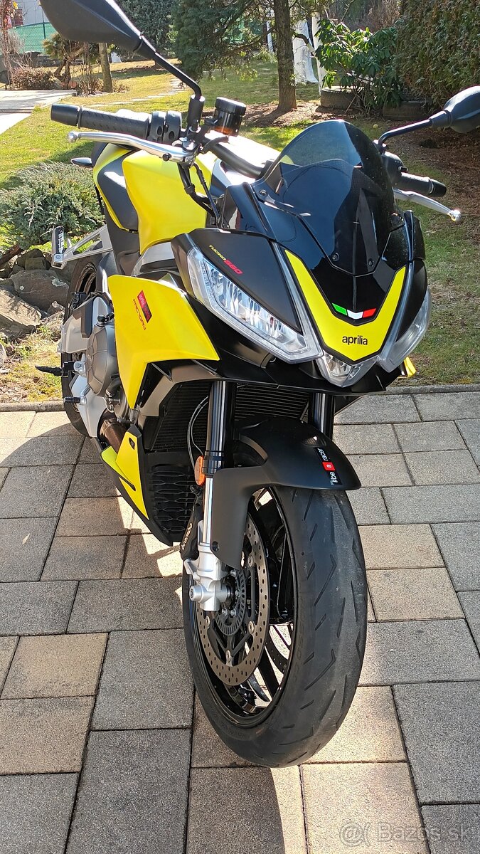 Aprilia Tuono 660 - 4