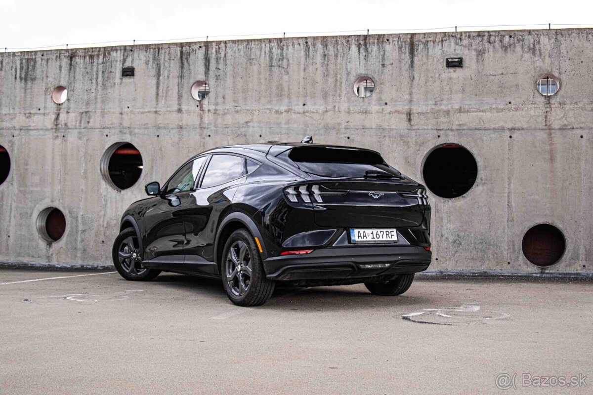 Ford Mustang Mach-E / ODPOČET - 4