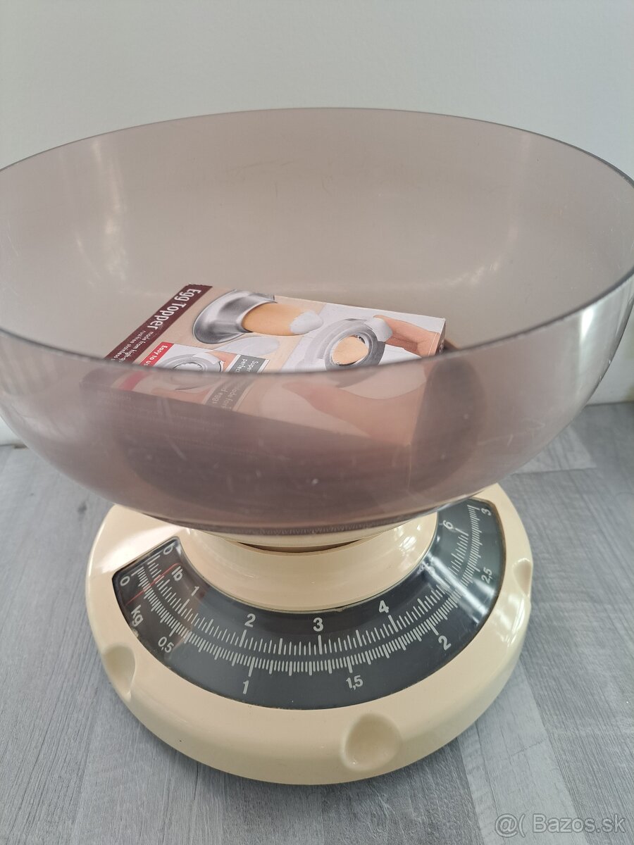 Retro váha,miska,šalátová miska,ostrič,prepichovač vajíčok - 4
