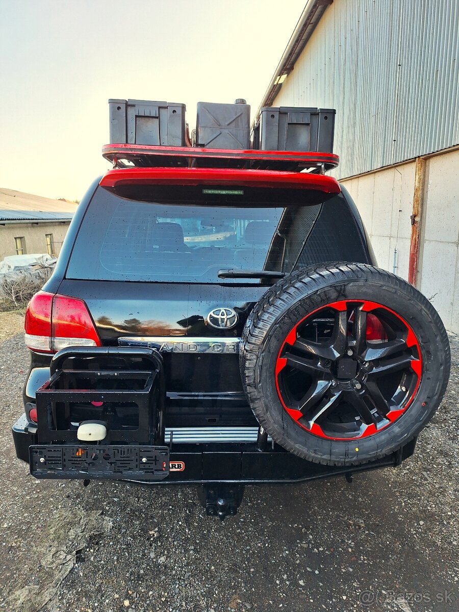 Toyota Land Cruiser 200 4.5 V8 D-4D