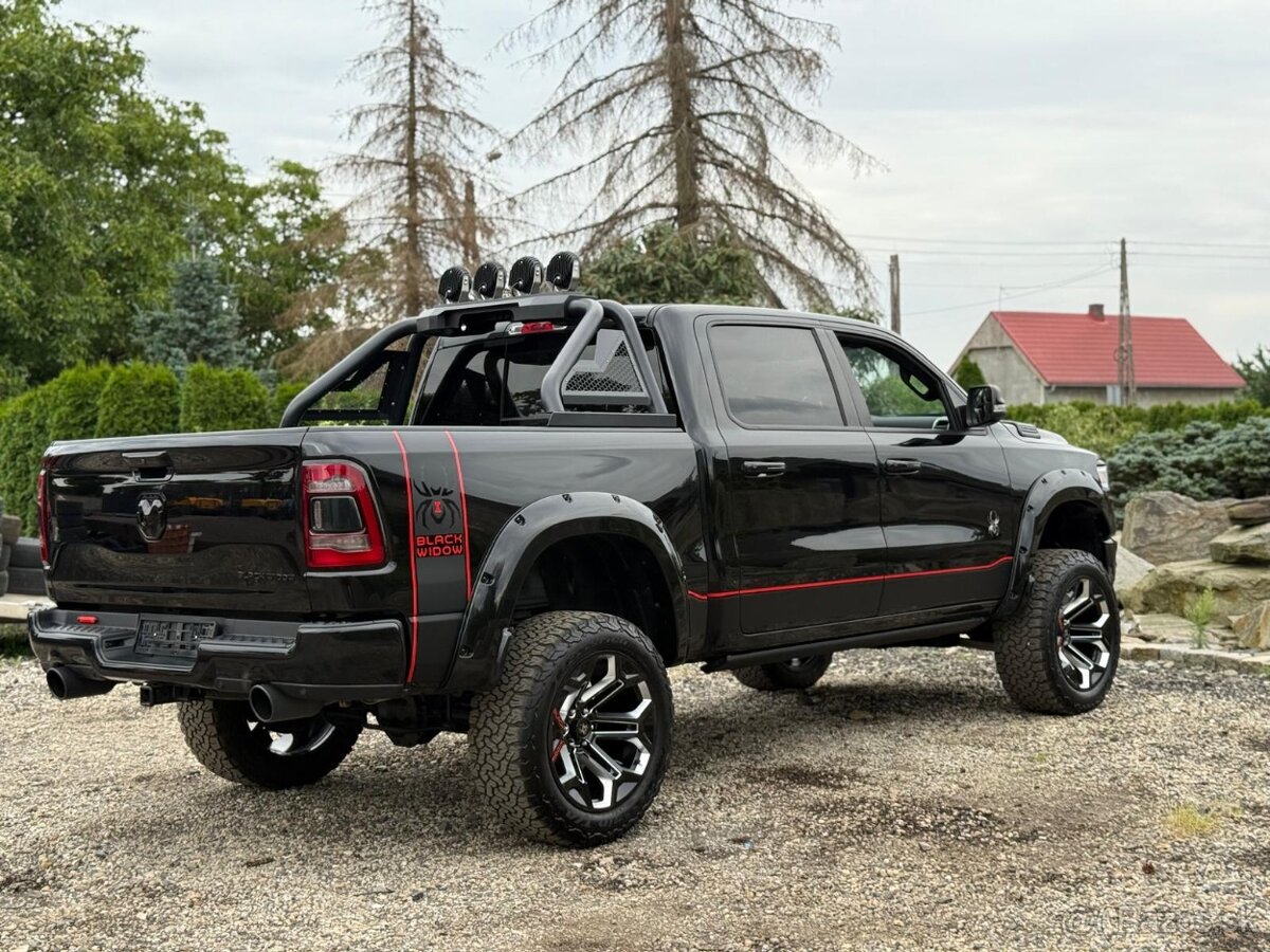 DODGE RAM 1500 5,7 HEMI BLACK WIDOW odpočet DPH