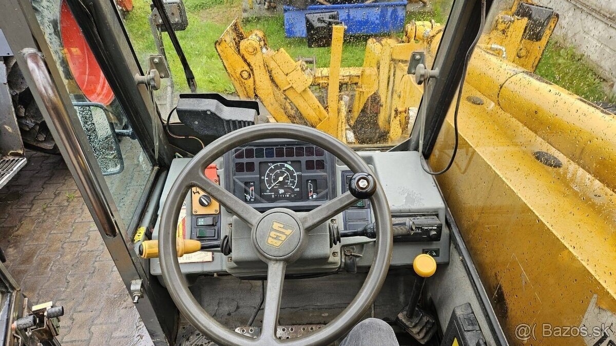 Predám stavebný teleskopický nakladač JCB 530-110 - 4